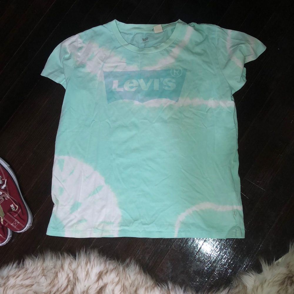 Levi’s tie dye t-shirt